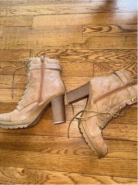 Guess sand booties 8.5 US block heel